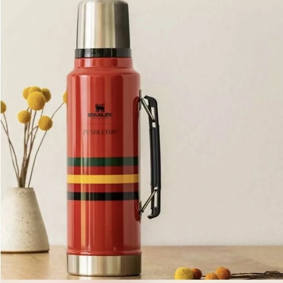 Limited Edition Stanley Pendleton Red Thermos National Parks Vacuum Bottle NEW - Picture 1 of 7